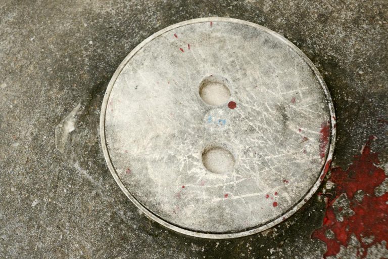 水泥地面清洗，地下室下水道清洗如何隐藏?