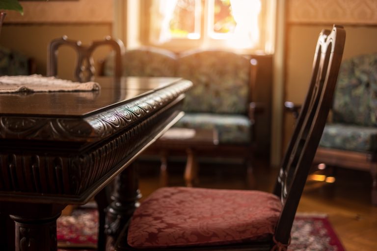 Antique table and chair. Classic room interior. Victorian furniture for sale. - How To Price Furniture When Selling A House