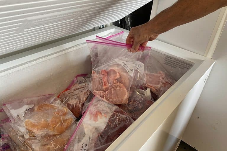 一个额外的冰箱储存食物，我如何使我的冰箱更节能?