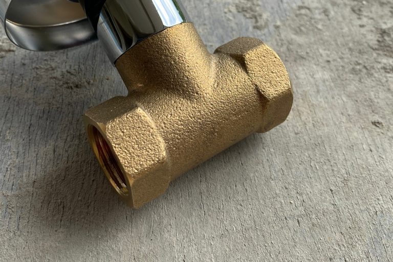 Shower cold tap isolated, shower valve, shower control, Moen 2510 Vs 2520 Vs 2570 Vs 2590: Which Is Right For Your Shower?